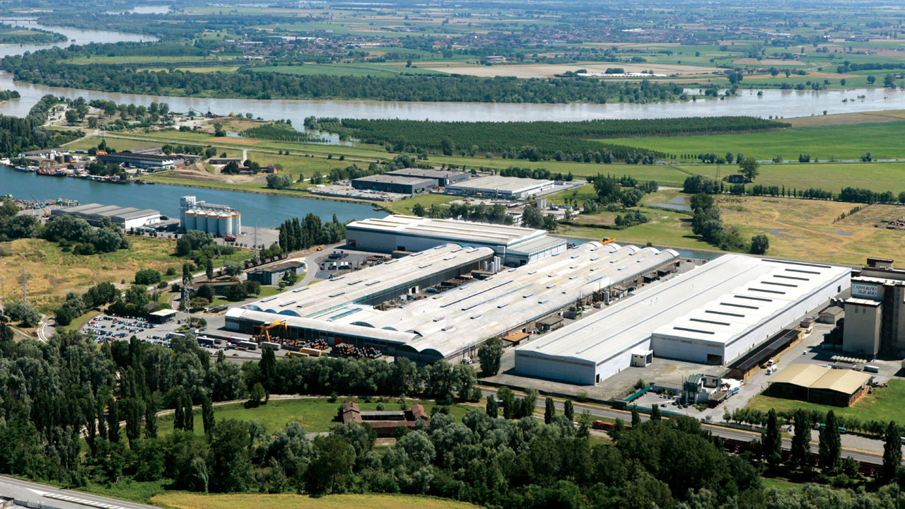 Vista aerea dello stabilimento ATA Arvedi Vista aerea dello stabilimento ATA Arvedi